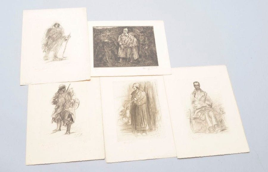 Henry de GROUX (1866-1930)

«Portraits de soldats et de femmes durant la guerre»
Suite de cinq gravures à l'eau-forte, contresignées, dont deux numérotées. 
24 x 18 cm 
B.E. 1re Guerre mondiale. 
Fils du peintre belge Charles de Groux, l'initiateur du réalisme social en peinture, Henry de Groux suit une formation à l'Académie de Bruxelles et réalise, à 22 ans, «le Christ aux outrages», tableau qui le rendra célèbre. Il est accepté au groupe des XX mais sera obligé d'en démissionner pour avoir refusé d'exposer dans la même salle que Van Gogh et avoir injurié celui-ci ainsi que Paul Signac et Toulouse-Lautrec