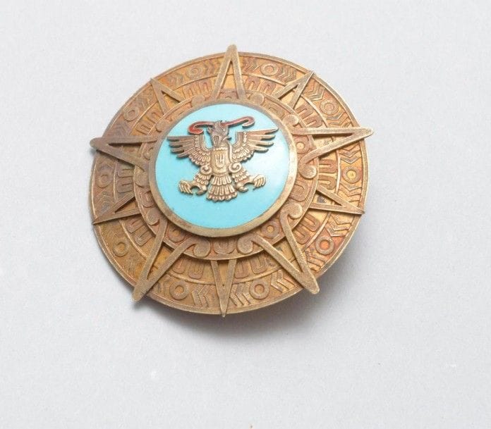 MEXIQUE 
ORDRE DE L'AIGLE AZTÈQUE, fondé en 1943. 
Plaque de Grand-Croix. 
En vermeil et émail. 
Diamètre: 6 cm 
SUP