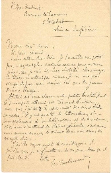 Tristan bernard (1866-1947)
12 L.A.S., Paris ou Étretat 1897-1903 et s.d., à Edmond Sée; 13 pages formats divers, un en-tête Éditions de la Revue blanche, 2 adresses (on joint une photo).
 Belle correspondance amicale de l'humoriste. [Paris 17 décembre 1897]. Il ne pourra pas déjeuner demain chez Mlle Dallet: «je travaillerai toute la journée. Le sort en est jeté. Antoine l'exige»... Étretat [vers 1899]. «Les ouvrages de théâtre ne sortent pas encore. Je ne me suis occupé depuis mon arrivée ici que du Jeune Homme rangé». Le principal attrait d'Étretat est Fernand Vanderem, avec qui il cause «principalement de sa littérature et de la mienne»... Paris 9 août 1901. Son «médaillon» sur Le Mari pacifique est excellent; il faut tirer un meilleur parti de la publicité du Journal... [7 avril 1903]. Il ignore l'adresse du médecin, et «même ce détail de la vie de Porto Riche. Je connais quelques spécialistes pour les oreilles»... Étretat 21 août. Il a fait sa commission à Boulenger. «Dans mon opérette que je fais pour les Mathurins, il y aura un charmant petit rôle pour Blanchet, et j'en ai déjà parlé à Tarride»... Paris 17 octobre. «Vraiment, quand vous vous en donnez la peine, et quand vous n'êtes pas trop malveillant, vous faites preuve d'une clairvoyance et d'une pénétration étonnantes, et vous écrivez fort bien»... Paris. Son instantané était tellement bien, «que depuis ce matin je commence à me sentir de la sympathie pour Tristan Bernard. Après tout ce que je sais sur lui!... Mais ne soyons pas trop injuste. C'est un bon bougre. Et vous êtes aussi un bon bougre. Et quand je ferai un instantané sur vous, je dirai que vous avez dans votre grand corps tellement de talent, qu'il vous en sort encore tout plein par vos gros yeux éclatants. Ne vous plaignez pas de cette remarque: c'est à peu près ce que Saint-Simon écrivait de Fénelon, d'une façon moins ingénieuse»... Ailleurs, il est question de répétitions, de places à donner, d'un rendez-vous, d'articles pour Le Journal...
