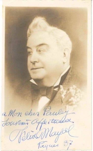 Félix MAYOL (1872-1941) chanteur de music-hall
2 L.A.S., dont une au dos de sa photographie dédicacée, 1937, à l'acteur et chanteur Pauley; 1 page in-4 à son en-tête, et 1 page obl. in-8 au dos d'une photo de 17 x 10 cm.
 Photographie dédicacé «à mon cher Pauley souvenir affectueux Félix Mayol Pâques 37»; au dos: «Mille mercis pour la photo je la mettrai en bonne place dans mon petit musée de la Chanson; et j'espère que vous me ferez le plaisir de venir le visiter en passant»... ? Demande de «quatre places avec taxes pour moi-même pour lundi 5 mars»... On joint une photo de sa maison à Toulon, et 2 portraits de la collection Félix Potin.
