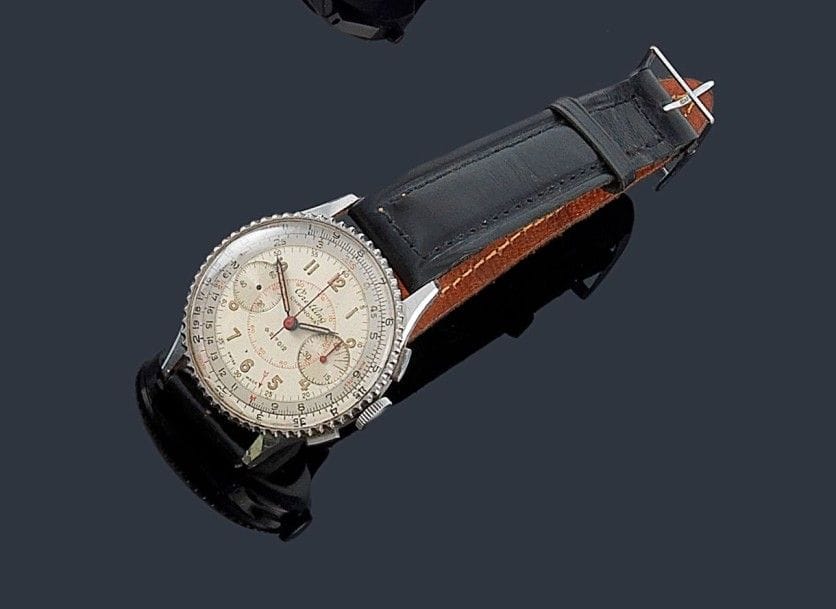 Breitling Chronomat
Montre bracelet d'homme chronomètre en acier. Numérotée 217012, très beau mécanisme à colonnes, manque la petite trotteuse à 9H. Bracelet en cuir.
(verre à changer)