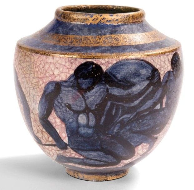 Jean MAYODON (1893-1967)


Guerriers Antiques
Vase à épaulement reposant sur talon et à col annulaire.
Épreuve en céramique émaillée polychrome et à l'or au four.
Le fond du décor finement craquelé et teinté.
Restaurations.
Signé du cachet-monogramme J. M., en creux sous la base.
Hauteur: 15,7 cm
Diamètre: 15,7 cm
Provenance:
Collection Monsieur T., Paris