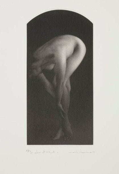 Mikio Watanabe (japonais, né en 1954)

Nus féminins: Nocturne; Plage; Compassion I; Crépuscule; Pluie d'or; Jour et nuit I. 1989-2001. Manière noire. Formats divers. Parfaites épreuve sur vélin, justifiées, titrées, signées et datées au crayon. Toutes marges. Ens. 6 p