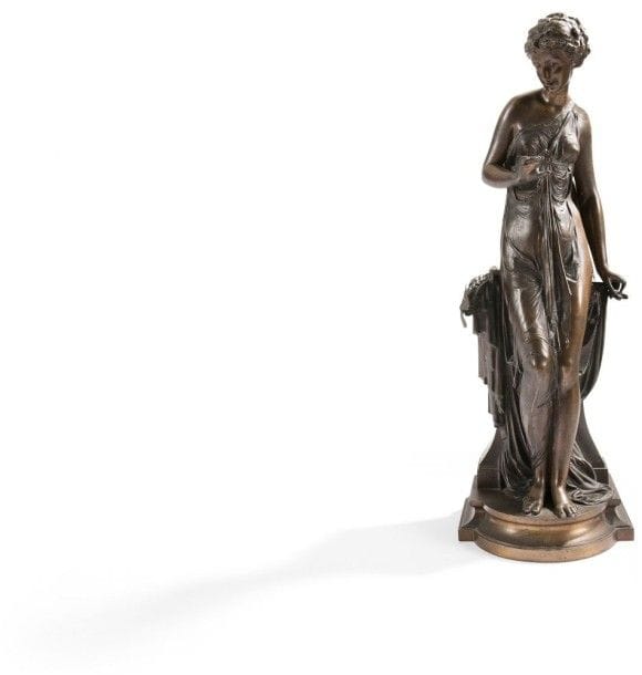 Figure de femme drapée en bronze à patine brune signée Paul Dubois.
XIXe siècle.
H.: 53 cm
Petit manque