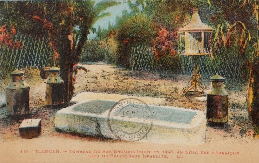 [Cartes postales]
Lot de 22 cartes postales qui pour la plupart représentent des juifs du Maghreb et de Salonique. Mots clés : judaica, jewish, hebreu, hebrew, rabbin, synagogue, juif, juive, israélite, hebraica, judaism, torah, juden, sionism