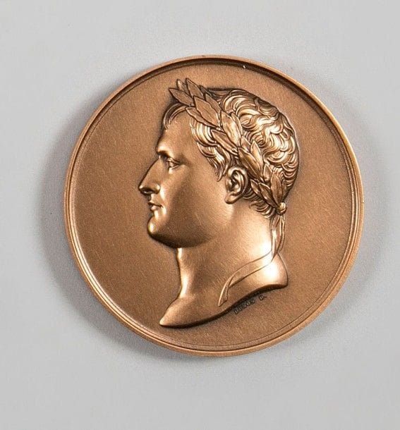 France

ANDRIEU (d'après)
Baptême du Roi de Rome
Médaille en bronze.
Retirage du Premier Empire.
Diamètre: 7 cm
T.B.E.