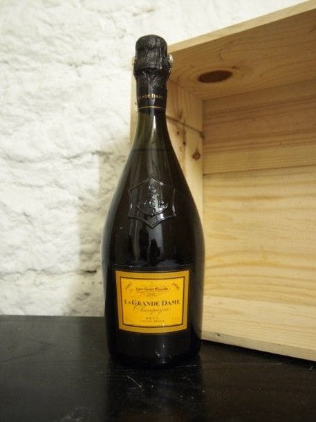 1 Bouteille, CHAMPAGNE BRUT LA GRANDE DAME, Veuve Cliquot, 1995.