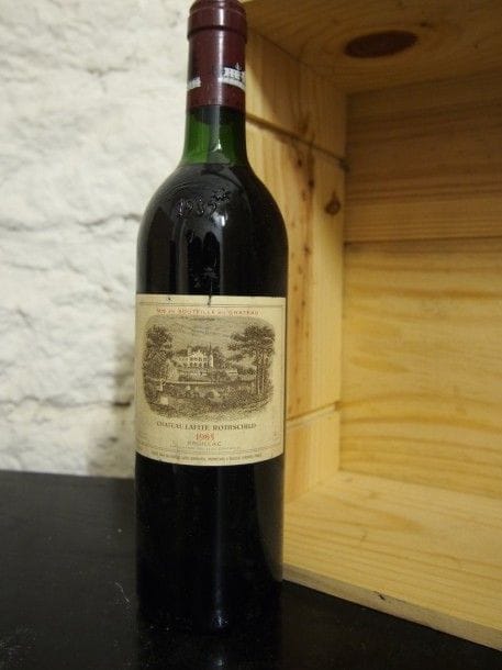 1 Bouteille, CHÂTEAU LAFITE ROTHSCHILD, GCC1 Pauillac, 1985, (T.L.B; e.l.a.).