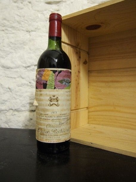 1 Bouteille, CHÂTEAU MOUTON ROTHSCHILD, GCC1 Pauillac, 1975, (H.E.+; e.f.s.).