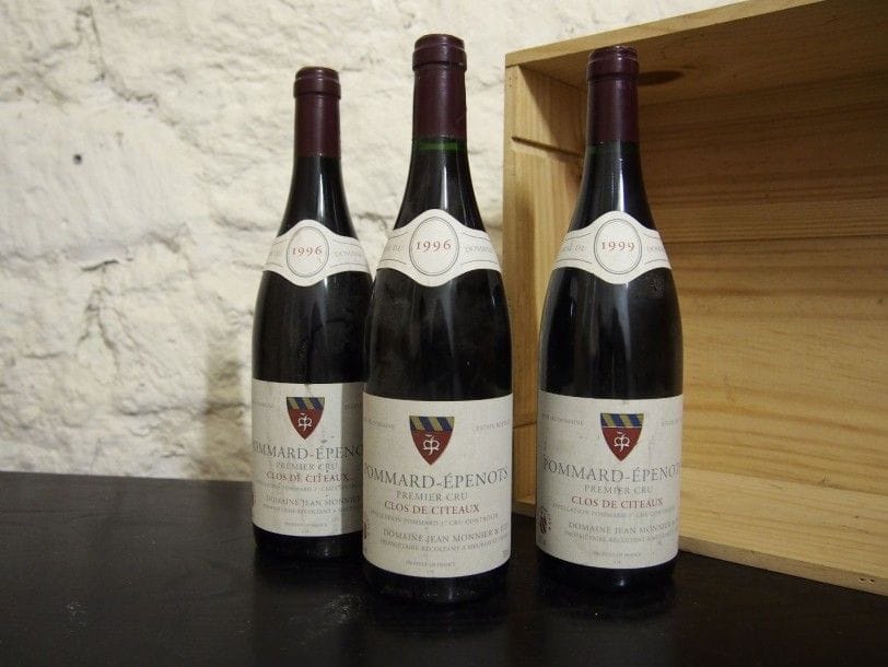 2 Bouteilles, POMMARD EPENOTS (1er Cru), Jean Monnier & Fils, 1999, (e.l.s.). 
1 Bouteille, POMMARD EPENOTS (1er Cru), Jean Monnier & Fils, 1996, (e.l.s.).