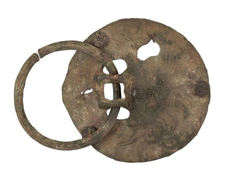 Anneau de porte en bronze figurant un mufle de lion.
Epoque romaine.
L: 14,5 cm