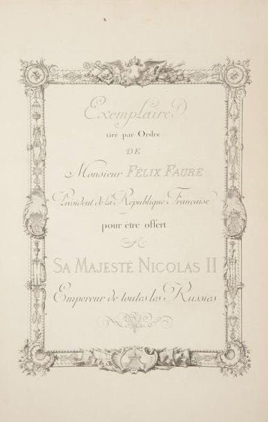 [LIVRE DE FÊTES].
LE SACRE DE LOUIS XV, Roy de France et de Navarre, dans l’Eglise de Reims, le Dimanche XXV Octobre M DCC XXII.
S.l., (1896). — In-plano, 748 x 530. Demi-maroquin rouge à coins, filets dorés, dos à nerfs orné, tête dorée (reliure de l’époque).

Réimpression sur papier vélin de Rives, peut-être unique, de ce superbe livre de fêtes, spécialement tiré par ordre du président de la république Félix Faure pour être offert à l’empereur de Russie Nicolas II lors de sa visite en France en octobre 1896.
L’édition, entièrement gravée, est de format in-plano, les feuillets sont montés sur onglets. Elle débute par un feuillet de dédicace à l’empereur de Russie, suivi de la reproduction des planches de l’édition originale du XVIIIe sièlce. La publication comprend ainsi un titre gravé, un poème dédié à la religion (2 planches), un avertissement (3 planches) puis 9 grands tableaux sur double page représentant les différents moments du sacre, depuis le levé du roi jusqu’au festin royal, chacun accompagné de 2 ou 3 feuillets de description et d’une explication des figures allégoriques répondant au tableau. L’ouvrage se termine par 30 planches de costumes, ceux du roi et des principaux personnages ayant participé ou assisté au sacre, et par un feuillet double de table.
Le texte a été rédigé par Danget ; les planches ainsi que les cartouches et les bordures ont été réalisés par Audran, Beauvais, Cochin père, Desplaces, Duchange, Dupuis, Larmessin, Tardieu, Edelinck, Chereau, Drevet, Haussard et Petit.
Nous n’avons pu répertorier aucun autre exemplaire de cette réimpression qui est d’une remarquable qualité, faite à partir des cuivres originaux.
Exemplaire parfaitement conservé, si ce n’est les coins émoussés et des frottements aux nerfs. À l’intérieur, on note simplement de légères salissures au premier feuillet et quelques déchirures et des traces de feutre rouge dans les marges de la planche du festin royal.