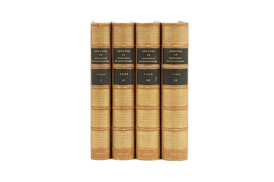 MONTPENSIER (Anne-Marie-Louise-Henriette d’Orléans, duchesse de).
Mémoires de Mlle de Montpensier petite fille de Henri IV, collationnés sur le manuscrit autographe avec notes biographiques et historiques.
Paris : Charpentier, 1858-1859. — 4 volumes in-12, XI, 465 pp. ; (2 ff.), 560 pp. ; (2 ff.), 635 pp. Demi-maroquin citron à coins, filets dorés, dos à nerfs orné à la grotesque, tête dorée, non rogné (Brany).

Nouvelle édition publiée par Adolphe Chéruel d’après essentiellement le manuscrit autographe des mémoires de la duchesse, conservé à l’époque à la bibliothèque impériale. Elle est plus complète et plus correcte que les précédentes.
PRÉCIEUX EXEMPLAIRE DE SAINTE-BEUVE, comprenant un envoi autographe de Chéruel sur la couverture du premier volume.
Il s’agit de son exemplaire de travail qu’il a annoté au crayon aux pages 87 à 116 du second volume et aux pages 468 à 472 du troisième. On trouve également 2 manuscrits autographes d’une page chacun, se rapportant pour le premier à la page 99 du second tome (relié entre les pages 98 et 99) et pour le deuxième à la page 473 du troisième tome (relié entre les pages 472 et 473). Toutes ces notes servirent à Sainte-Beuve pour le chapitre qu’il consacra à Mademoiselle de Montpensier, intitulé La grande demoiselle, dans le volume 3 de ses Causeries du lundi.
Très bel exemplaire. Seule la première de couverture du premier volume, portant l’envoi autographe, a été conservée. Quelques frottements d’usage sans gravité. Rares rousseurs.