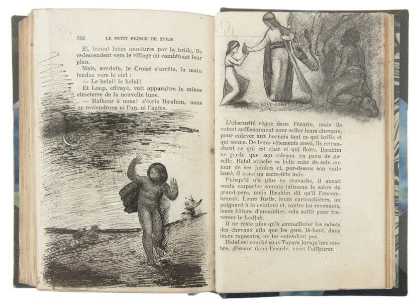 HARRY (Myriam).
Le Petit prince de Syrie.
Paris : Arthème Fayard, (1929). — In-12, 185 x 123 : 316 pp., (2 ff. dernier blanc), couverture imprimée. – Demi-maroquin bleu marine à larges coins, dos à nerfs, tête dorée, non rogné, couverture et dos conservés (reliure de l’époque).

Édition originale de ce roman de la femme de lettres Myriam Harry (1869-1958), première lauréate du prix Femina.

Un des 50 exemplaires sur papier de Hollande (n°23). Il est enrichi d’un envoi de l’auteur sur le faux titre :
à ma chère charmante et si discrète amie Madame Gaston Pelletier Affectueusement. Myriam Harry
Exemplaire unique enrichi sur 50 pages de dessins originaux à la plume et à la mine de plomb dans le texte ; parfois de simples croquis, la plupart du temps il s’agit de dessins très aboutis de très belle qualité. Deux notes manuscrites situées sur les premières gardes indiquent que ces illustrations sont du «petit prince Fafa, fils adoptif de M. Harry et du sculpteur Parrault-Harry. »
Dos passé.

Provenances : Madame Gaston Pelletier, avec envoi autographe. - Gaston Pelletier, avec ex-libris.