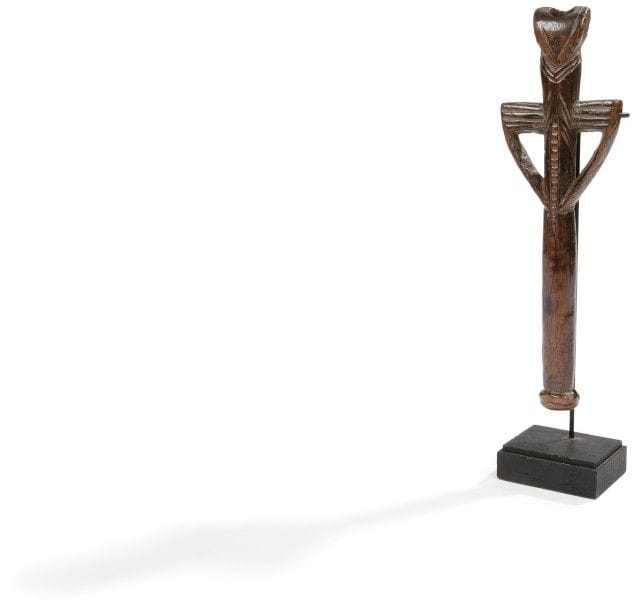 BWA-NUNUMA (BURKINA FASO)
Flute
Beau travail de scarifications. Patine brune. Utilisée dans les rites agraires.
Hauteur : 24,5 cm

Provenance : collection Durieu, Paris.