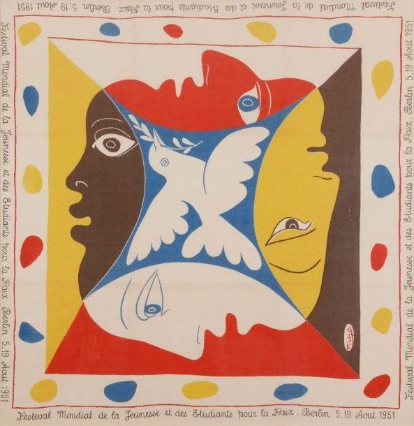 D’après Pablo PICASSO
Foulard du Festival Mondial de la Jeunesse et des Étudiants pour la Paix, Berlin 5-19 août 1951
Sérigraphie sur coton.
(Petites traces de plis).
69.5 x 69.5 cm