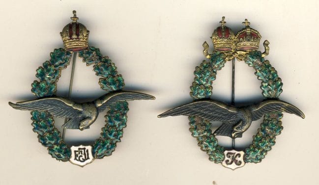 2 Brevets de pilote Autriche-Hongrie 1ère GM 1er modèle 1913 fabriqué par Zimbler et 2e modèle 1917
