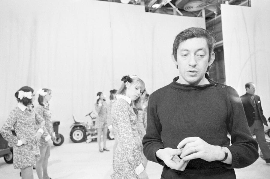 Jack BURLOT (Né en 1947)
«Serge Gainsbourg», Paris, 1962 
Tirage argentique, 15 / 30. Galerie Grace Radziwill. 
35 x 53 cm