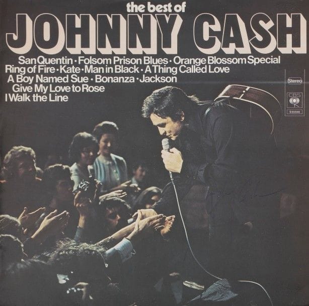 JOHNNY CASH
33 T «The best of Johnny Cash», Label CBS S6584 Édition Pays-Bas, 1973. Signé par Johnny Cash.