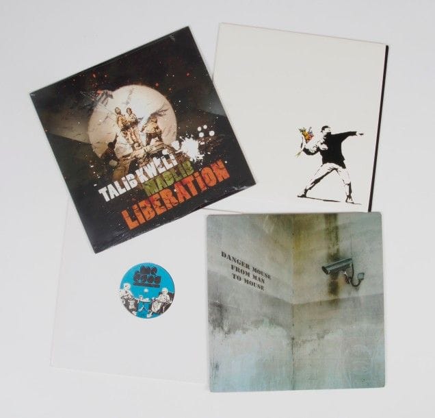 BANKSY
Lot de deux albums Talib Kweli «Liberation» et Danger Mouse «From man to house». On joint le maxis «Me & you» et «Miami vices».
Pochettes et disques VG++