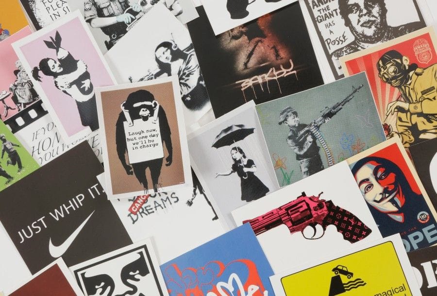 BANKSY - DEATH NYC
Lot de 34 stickers / autocollants.
Très bon état.