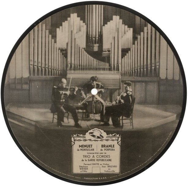 TRIO À CORDES de la Garde Républicaine
Lot de deux 78 T Picture Disque Saturne «Menuet de Monteclair» et «Gavotte de Matteis».
VG+