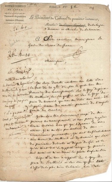 EURE. Noël BOUQUELON (1763-1833) magistrat et homme politique, député de l’Eure. L.A.S. comme Président du Tribunal de première instance d’Évreux, Évreux 1er octobre 1815, à François Barbé-Marbois, Garde des sceaux ; 2 pages et demie in-fol. (petits défauts).

Au sujet du juge de paix Bretheuil et son greffier qui avaient été signalés au ministre comme « des ennemis prononcés de l’auguste famille des Bourbons », ce qui est « de la plus noire calomnie. Loin d’être les ennemis de la famille des Bourbons, ils en ont toujours été les amis sincères ». Bouquelon donne les noms des auteurs de ces calomnies. Quant au juge de paix de Verneuil, « on me dit que depuis la révolution, il n’a cessé de démontrer qu’il était opposé à la famille des Bourbons, qu’il s’est prêté à toutes les manœuvres qui ont été ourdies depuis le retour de l’ex-empereur, qu’il paraît même être un des agents des cabales qui cherchent à rendre odieux le gouvernement de Sa Majesté »…