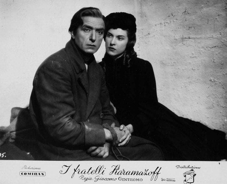Les Frères Karamazov, 1947. De Giacomo Gentilomo, avec Fosco Giachetti et Mariella Lotti. Dix tirages d'exploitation d'époque (Foto Civirani). Tampon Foto Civirani aux versos. 25 x 20 cm. On joint une coupure de presse (Les frères Karamasov, 1931).