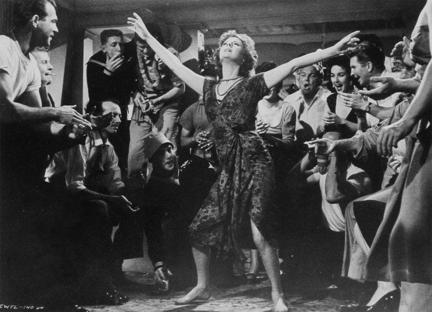 I want to live ! (Je veux vivre !), 1958. De Robert Wise, avec Susan Hayward. Neuf tirages d'exploitation et contretypes d'époque. Etiquette tapuscrite aux versos. Formats : 24 x 18 et 25,5 x 20,5 cm.