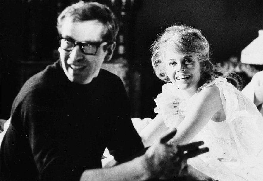 La ronde, 1964. De Roger Vadim, avec Jane Fonda et Jean-Claude Brialy. Neuf tirages et contretypes d'époque par Sharok Hatami et divers. Quelques tampons de presse aux versos. Formats : 24 x 18, 27 x 21 et 33,5 x 23,5 cm.