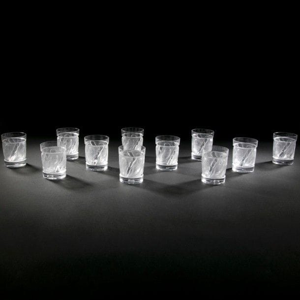 Maison LALIQUE d’après un modèle de Marie-Claude LALIQUE (1935-2003)
Hulotte, modèle créé en 1995
Suite de 11 gobelets à whisky. Épreuves en cristal soufflé-moulé, et en partie, satiné. (Lalique Catalogue Général 2012 page 152). Dans leurs coffrets d’origine. Chacun signé LALIQUE®France à la pointe sous la base. H. : 10 cm