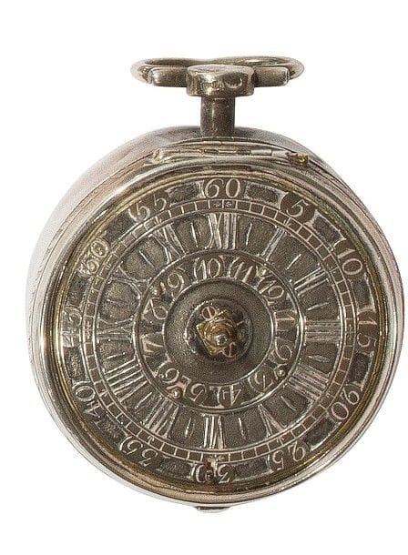 Montre de poche et réveil, en argent, XVIIIe. Signature du mécanisme Pierre-Antoine Gautier, cadran en argent gravé. Chiffres romains pour les heures et arabes pour les minutes ainsi que le réveil.
Poids brut : 106,10 g
Manquent les aiguilles et le verre. à réviser.