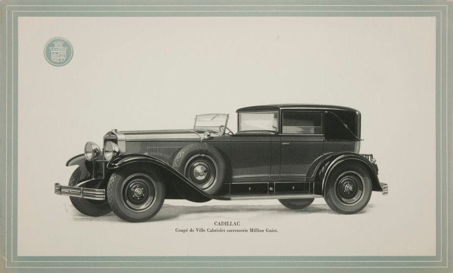 [AUTOMOBILES] CADILLAC - LA SALLE. Les Automobiles Cadillac & La Salle. Paris : General Motors, [vers 1930]. — Album in-folio, en feuilles tenues par un lacet de soie, sous chemise cartonnée illustrée. 
Luxueux album imprimé par Draeger, composé de 6 feuillets de texte et de 16 superbes planches de voitures dont 10 de Cadillac et 6 de La Salle, marque compagne de Cadillac de 1927 à 1940.
Défauts à la chemise et quelques rares rousseurs.