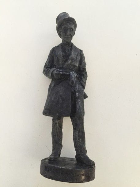 Jules DEPAQUIT. Maire de Montmartre. Sujet en plâtre peint par Joanny DURAND.