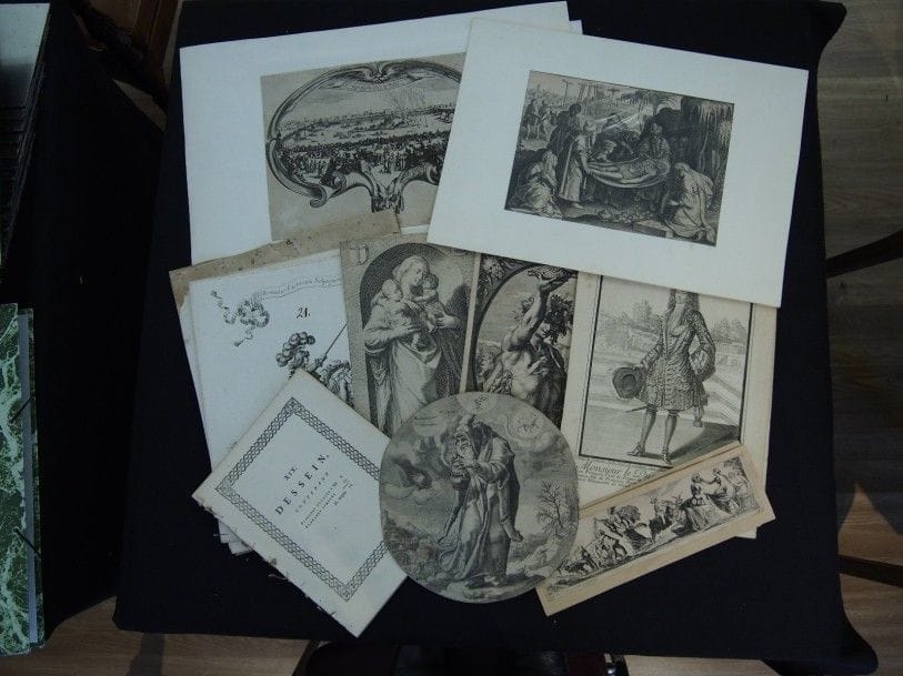 DIVERS
Un carton de gravures anciennes par ou d’après Bonnart éd., Callot, van Dyck, de Gheyn, Goltzius, J. B. de Poilly, Sadeler, Van Loo, etc. Épreuves manquant pour certaines de conservation. Ens. 80 p. env. 																																														