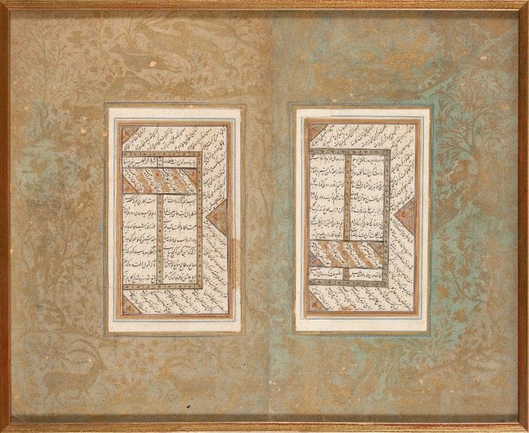 Deux pages d’un manuscrit poétique, Ghazalyat de Hafîz, Iran qâjâr, XIXe siècle
Texte persan sur papier en nasta’liq à l’encre noire sur deux colonnes de huit lignes et en diagonale dans les marges. Il est présenté sous des marges vertes ornées d’animaux et d’arbustes dorés. Le début de chaque ghazal est inscrit dans un cartouche en réserve sur fond doré. Des rinceaux fleuris en écoinçons accompagnent le texte.
Dim. calligraphies :  14 x 8,5 cm
Two Ghazal of Hafiz, Iran, Qâjâr, 19th century