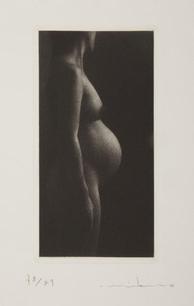 WATANABÉ (Yuriko et Mikio).
Naître.
Paris, [1989]. - In-8 carré, 230 x 200 : (10 ff. premier et dernier blancs). En feuilles, chemise et étui d'édition.

Édition originale du texte de Yuriko Watanabé, illustrée de 3 superbes gravures à la manière noire de l'artiste japonais Mikio WATANABÉ (né en 1954).
Tirage limité à 100 exemplaires sur papier vélin Lana signés et numérotés par l'artiste à la justification et sous chaque gravure.
Exemplaire parfaitement conservé.