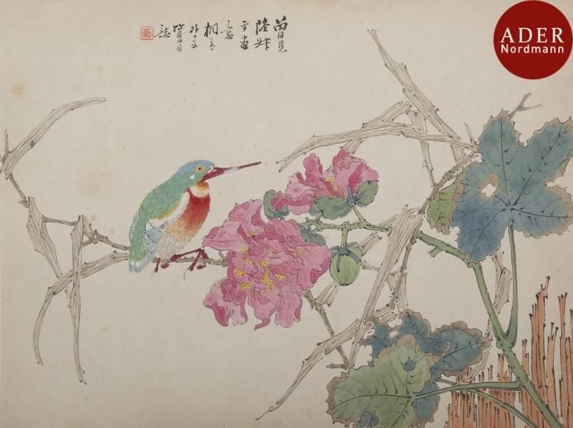 CHINE - XIXe siècle
Album de 12 peintures, encre et couleurs sur papier, représentant des oiseaux, fleurs et insectes. 
Signées MU Yin.
Dimension de chaque peinture : 30 x 40,5 cm