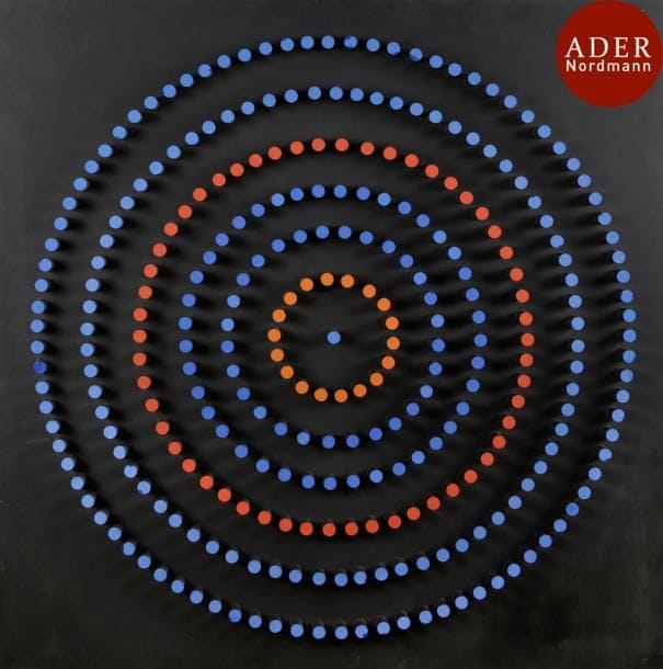César ANDRADE [vénézuélien] (né en 1939)
Sistema 8, 1974
Relief peint sur panneau.
Signé, daté et titré au dos.
120 x 120 cm
