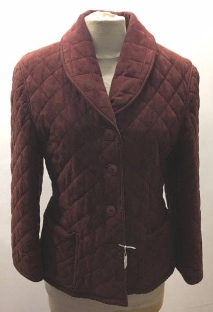 EMPORIO ARMANI 
Veste de femme bordeaux matelassée