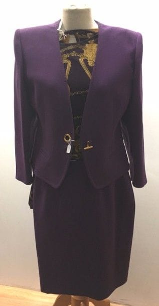 HERMES 
Ensemble femme trois pièces violet (soie et laine)