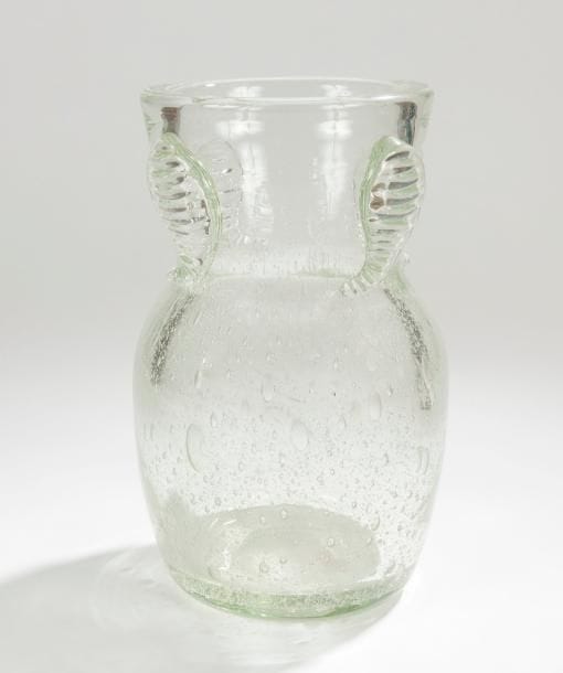 7110_37
SCHNEIDER France Vase pansu à haut col évasé décoré de coquillages stylisés en application à chaud. Épreuve en verre bullé vert d'eau. Signé SCHNEIDER vers la base et France sous la base. H. : 25 cm