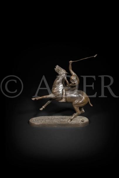 Yves Benoist-Gironière (1903-1983)
Joueur de polo
Epreuve en bronze à patiné.
Signée sur la terrasse.
H : 29 cm, L : 37 cm
Provenance : 
Vente de Mes Martin à Versailles, le 21 juillet 1974, n°5