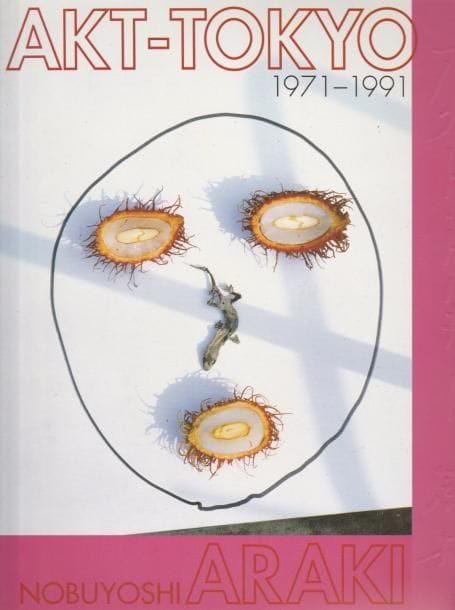 Araki, Nobuyoshi (1940)
Akt - Tokyo 1971-1991.

Japon, 1992.

In-4 (28 x 24 cm). Édition originale, brochée. 96 pages. Couveture souple illustrée.