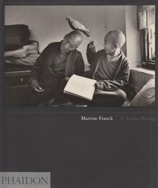 Franck, Martine (1938-2012)
Martine Franck.

Phaidon, 2007.

In-8 (25 x 21 cm). Édition originale, signée par Martine Franck. 55 photographies. Relié avec jaquette.
