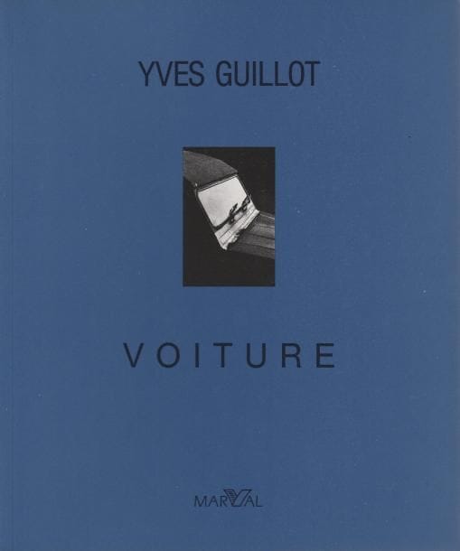 GUILLOT, YVES (1951)
Voiture.

Marval, 1988.

Très intéressant travail photographique autour de la voiture (Citroën) dans l'esprit de Ralph Gibson . Tirage de tête de l'ouvrage constitué du livre numéroté 7/30 , inséré dans une boite en tissu bleu et accompagné d'un tirage argentique baryté présenté sous passe-partout au format de la boite et signé au dos du tirage . 

Format du tirage 20 x 24 cm 