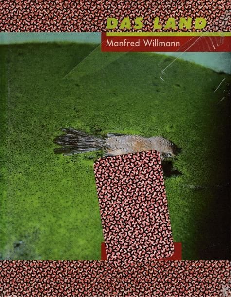 WILLMANN, MANFRED (1952)
Das Land.

Fotohof, 2000.

In-4 (28 x 21 cm). Édition originale. Relié avec jaquette. Neuf sous emballage cellophane d'éditeur , avec la carte à jouer bien présente.
