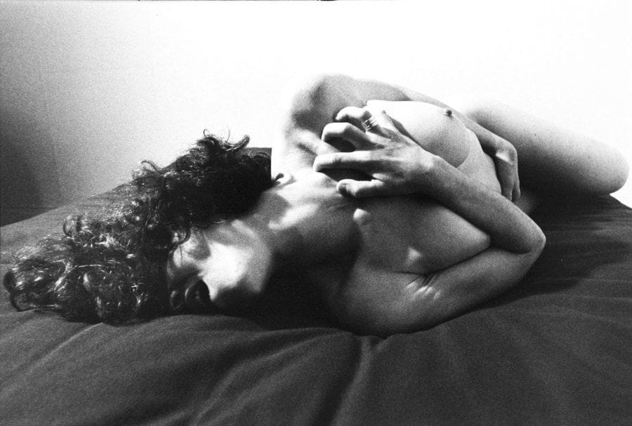 Ava BRODSKY de GOUTTES (Née en 1963)
Torment II Photographie argentique noir et blanc , tirage baryté 1/7. Signée au dos, datée «2003» et titrée. 25 x 33 cm