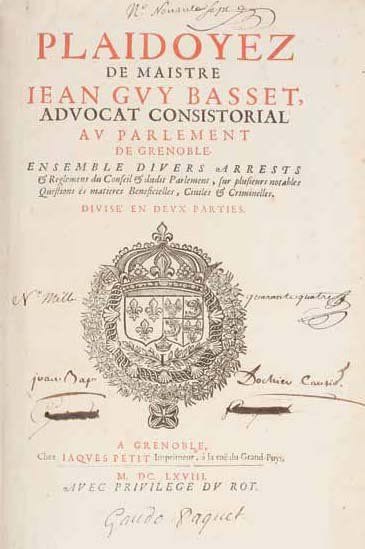 Iean-Guy Basset, Advocat Consistorial en ladite Cour
Recueil de plusievrs notables arrests de la cour de parlement, aydes et finances de Davphiné. recueuillis par - Seconde édition. Grenoble, François Provensal, 1682. Un volume in-folio, pleine basane (reliure de l'époque). Manques à la reliure, sinon bon intérieur. Joint: Même titre, édition de 1681, tome deux seul. Format et reliure identiques. (1 volume).