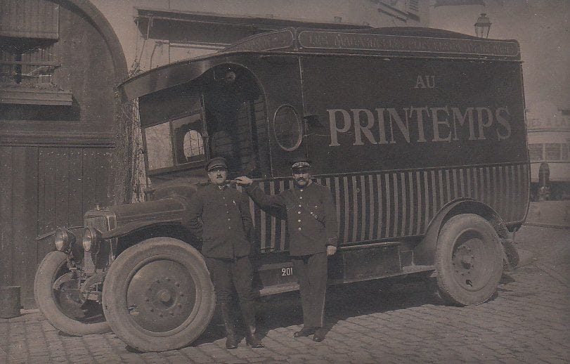 PARIS : carte photo du camion de livraison du «Printemps» - N - BE